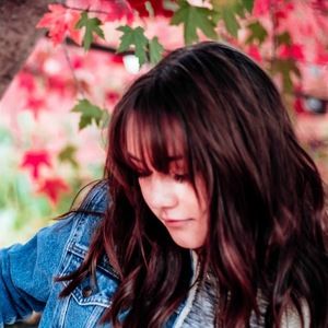 Meet your Posher, Caitlin